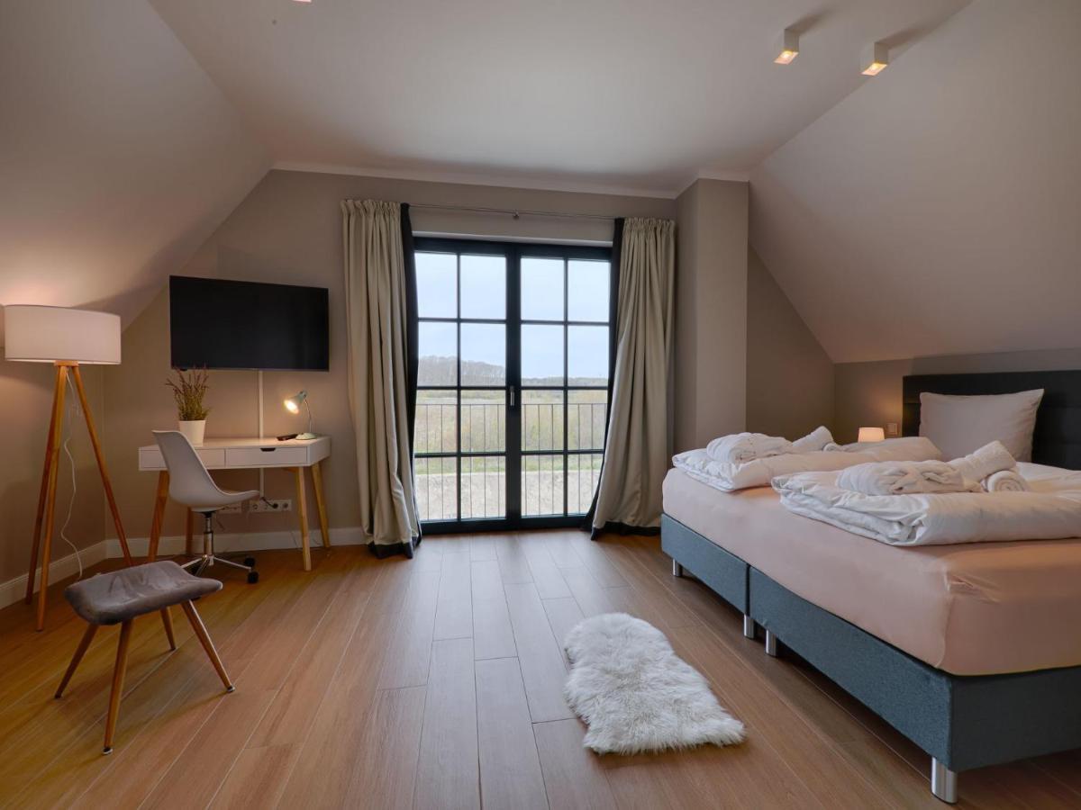 Reetland Am Meer - Premium Reetdachvilla Mit 3 Schlafzimmern, Sauna Und Kamin F27 Dranske Extérieur photo