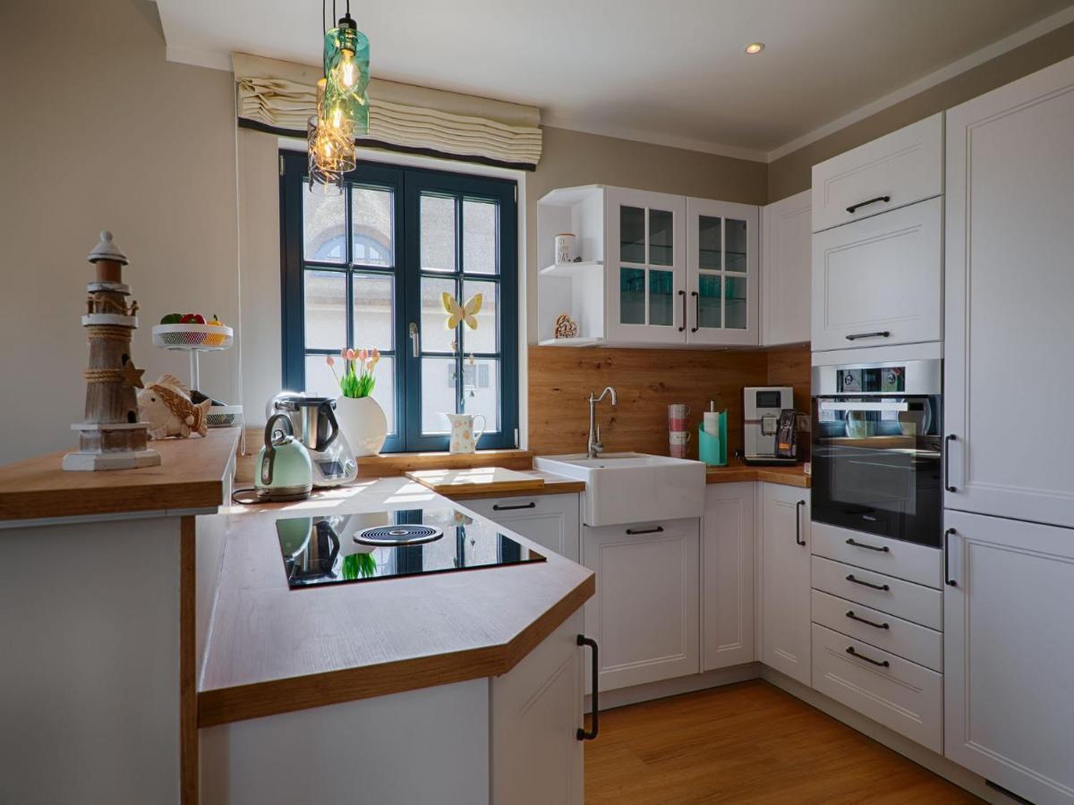 Reetland Am Meer - Premium Reetdachvilla Mit 3 Schlafzimmern, Sauna Und Kamin F27 Dranske Extérieur photo